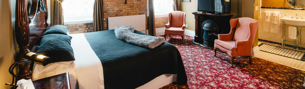 Victorian style bedroom 